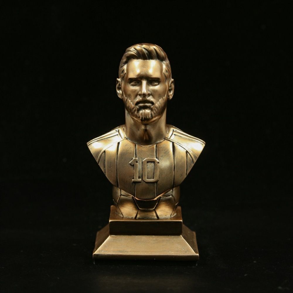 LIONEL LEO MESSI Bust Statue Figurine Sculpture Legendary Soccer Player Decor